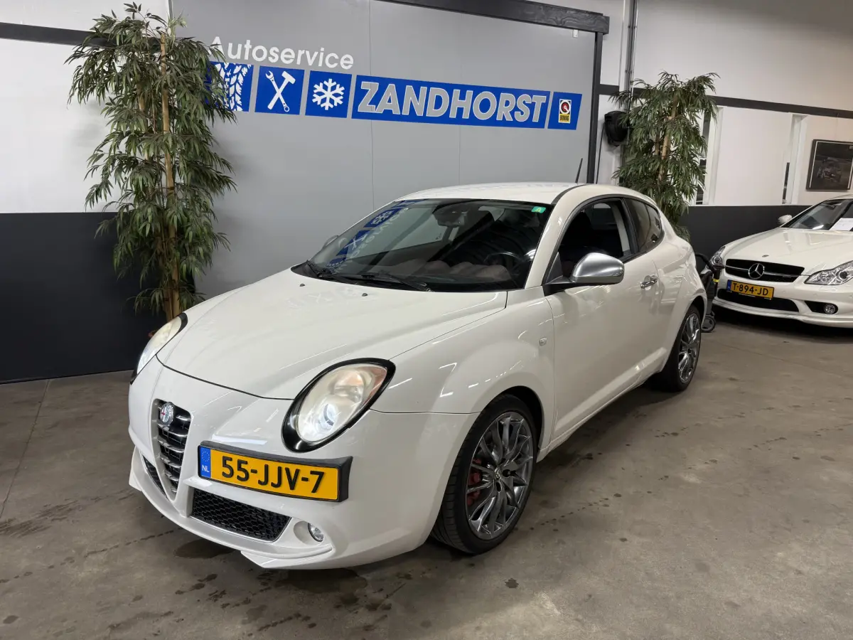 Alfa Romeo MiTo 2009 Benzine Handgeschakeld leasen