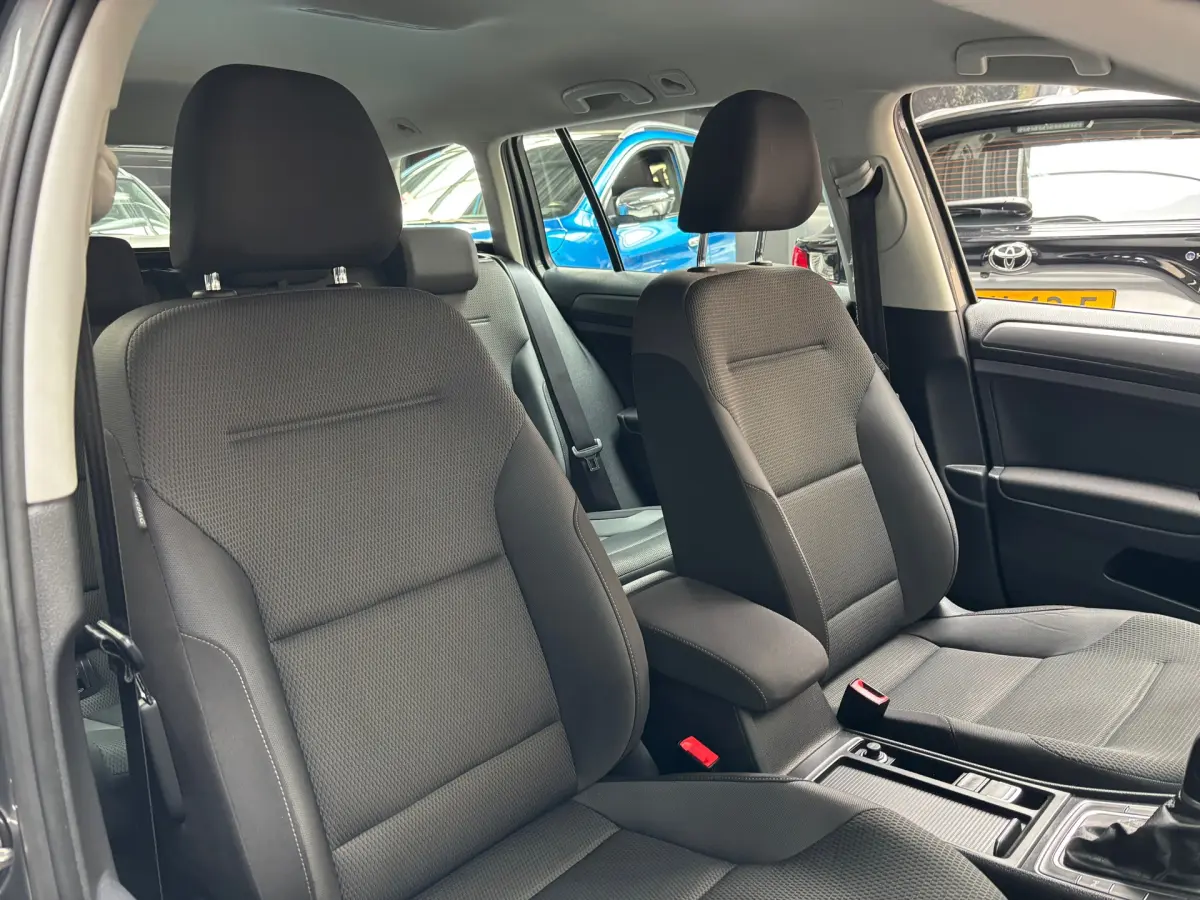 Golf Variant 1.5 TSI Comfortline Business / Camera / Carplay