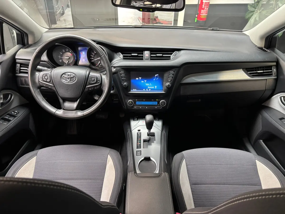 Avensis Touring Sports 1.8 VVT-i Edition / Camera