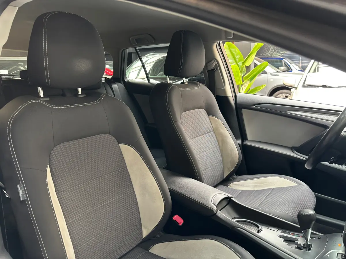 Avensis Touring Sports 1.8 VVT-i Edition / Camera