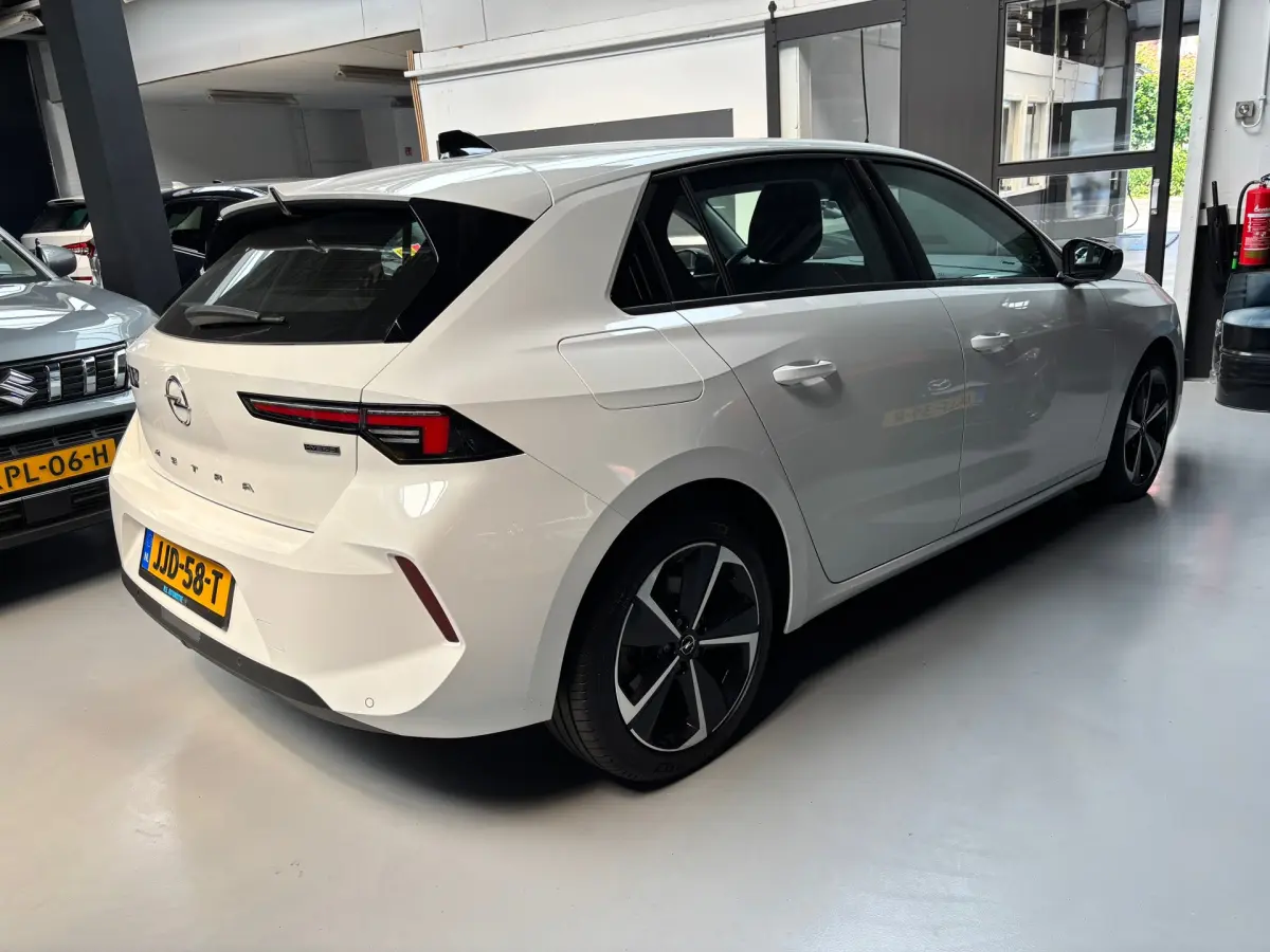 Astra 1.6 Hybrid Edition Carplay