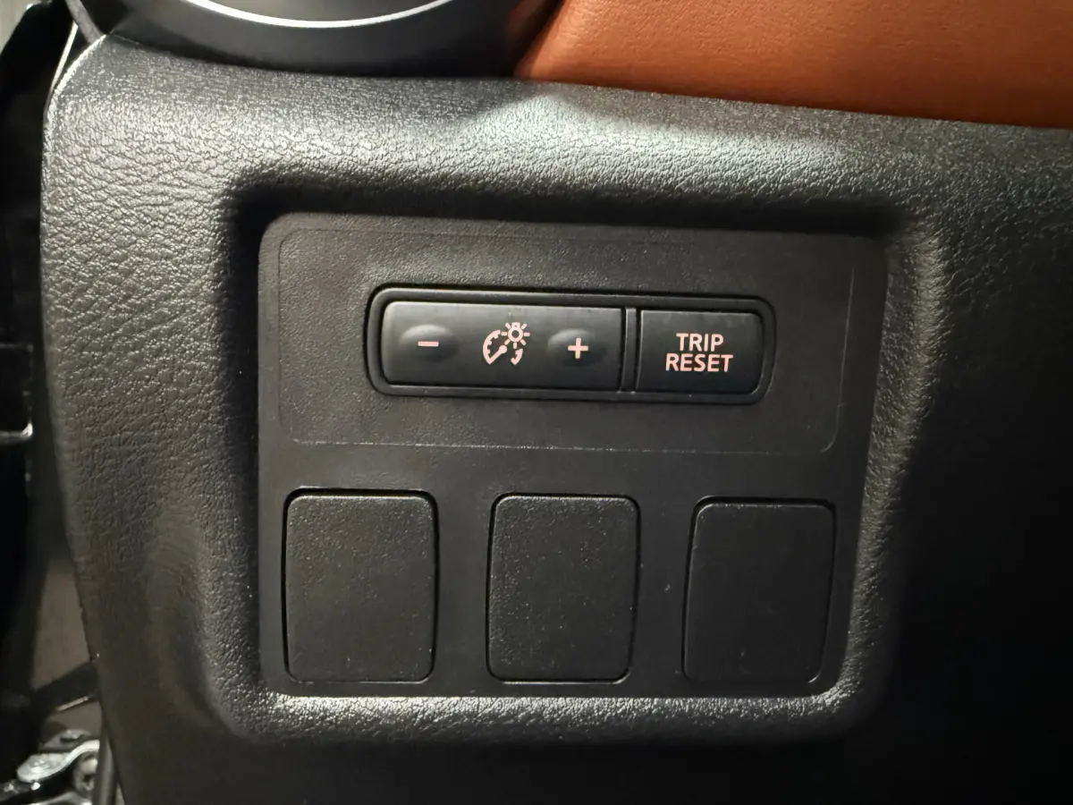Micra 1.0L Acenta // Led koplampen // Navi // Ecc