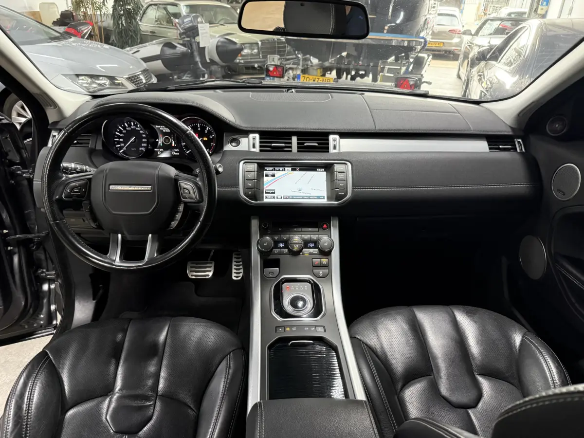 Range Rover Evoque 2.0 Si 4WD Prestige Business Edition // Leer // Meridian
