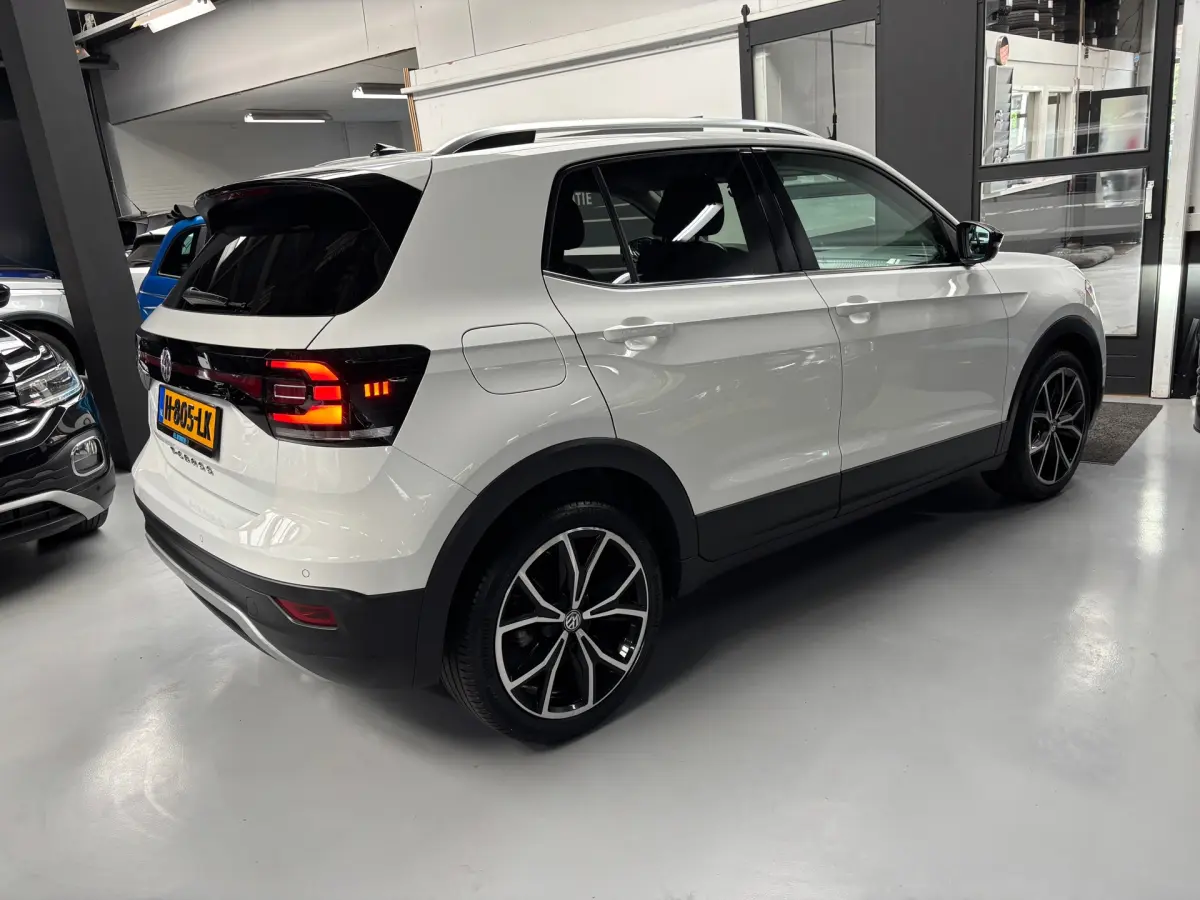T-Cross 1.0 TSI Style / Navigatie / Stoelverwarming