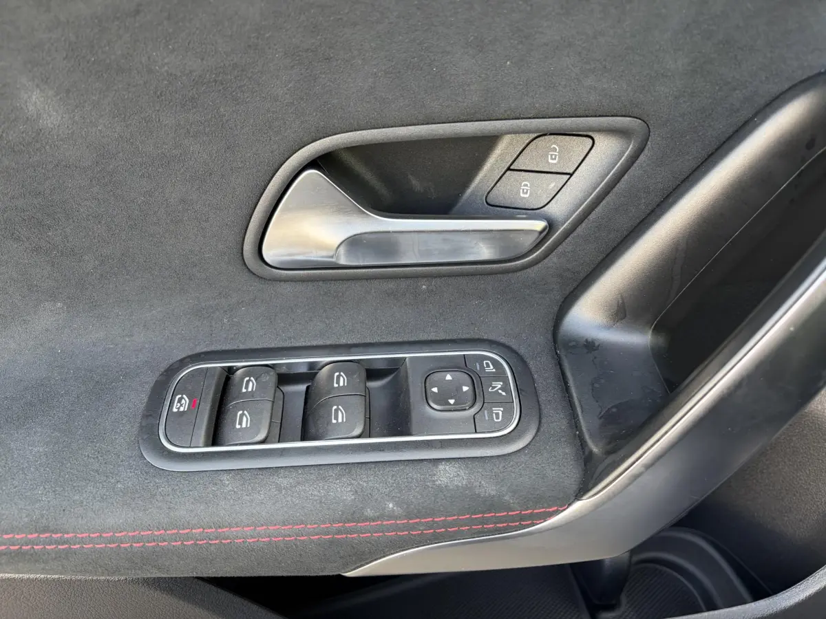 A-Klasse 180 Star Edition | Keyless | Pano | Sfeer | Camera | Stoel verwarming |
