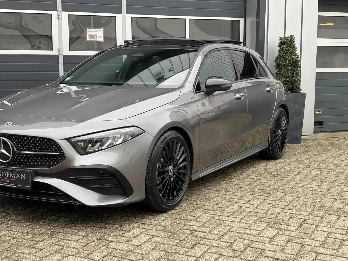 A-Klasse 180 Star Edition | Keyless | Pano | Sfeer | Camera | Stoel verwarming |
