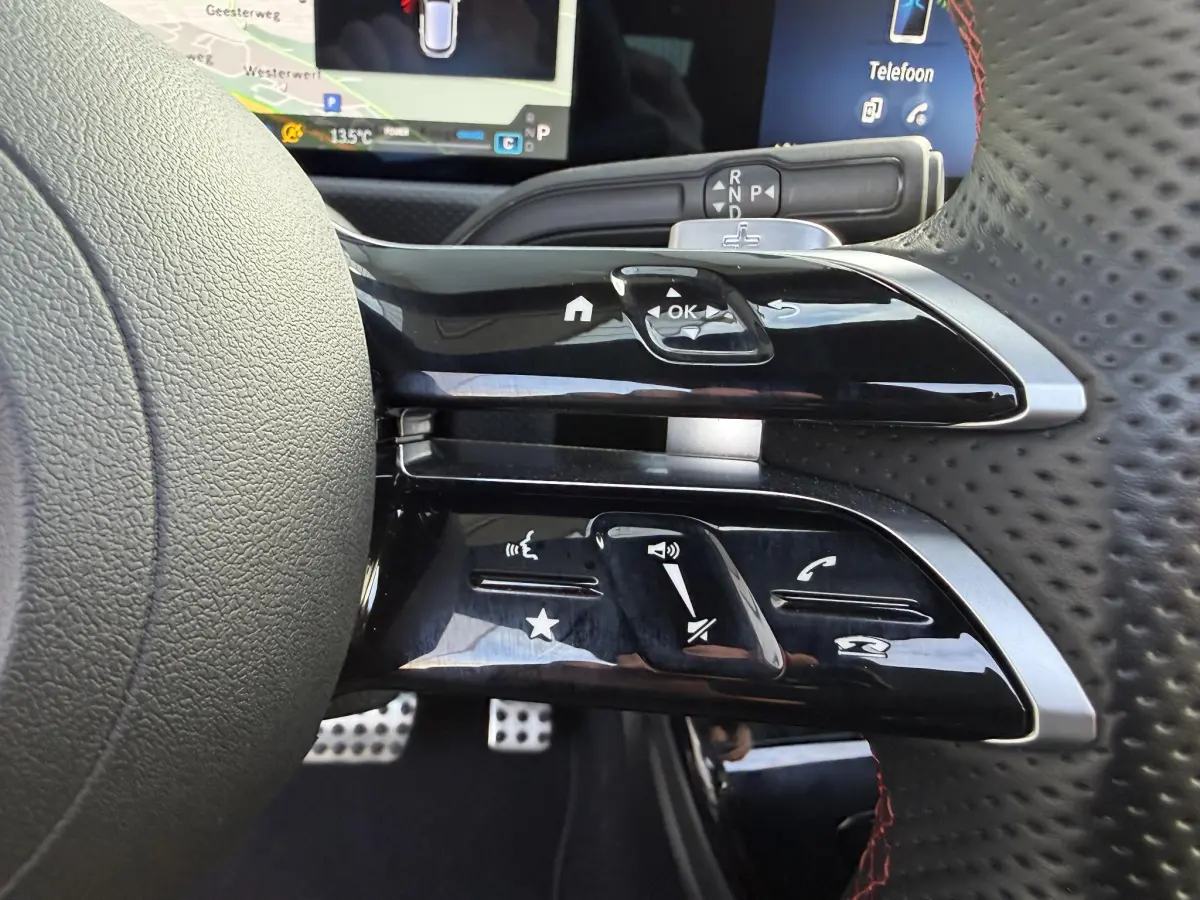 A-Klasse 180 Star Edition | Keyless | Pano | Sfeer | Camera | Stoel verwarming |