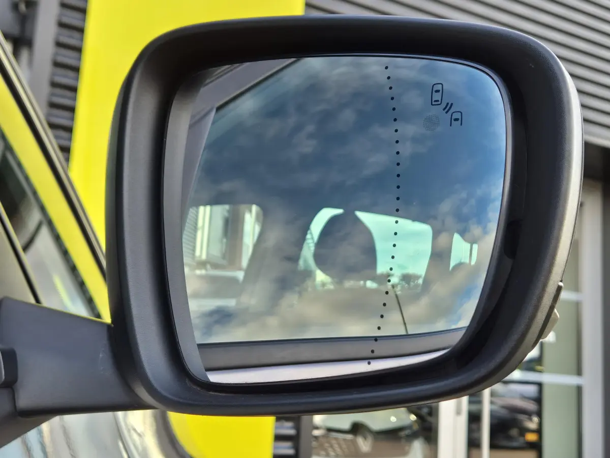 Grand Scénic 1.3 TCe 140 Techno 7pers. Camera, Blind Spot detectie, Navigatie, All Season banden