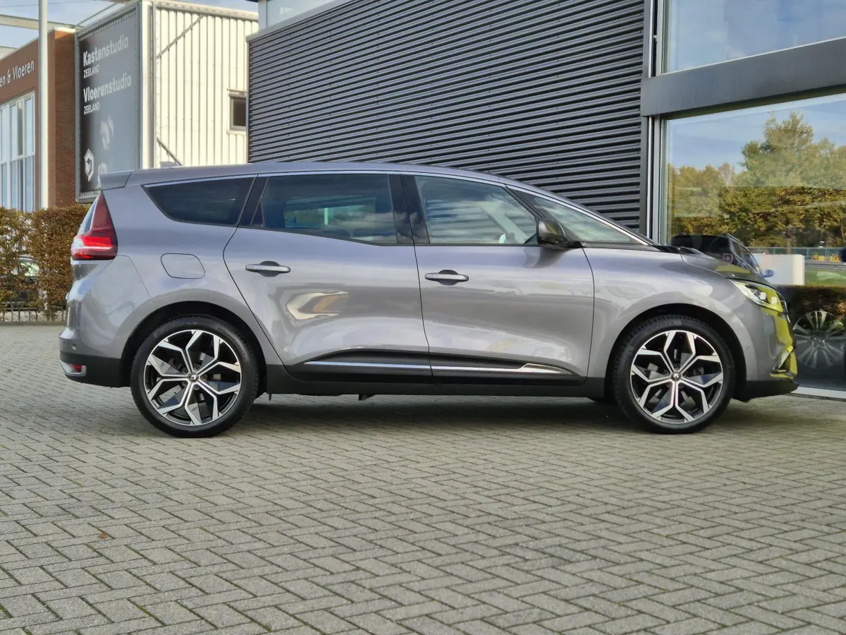 Grand Scénic 1.3 TCe 140 Techno 7pers. Camera, Blind Spot detectie, Navigatie, All Season banden