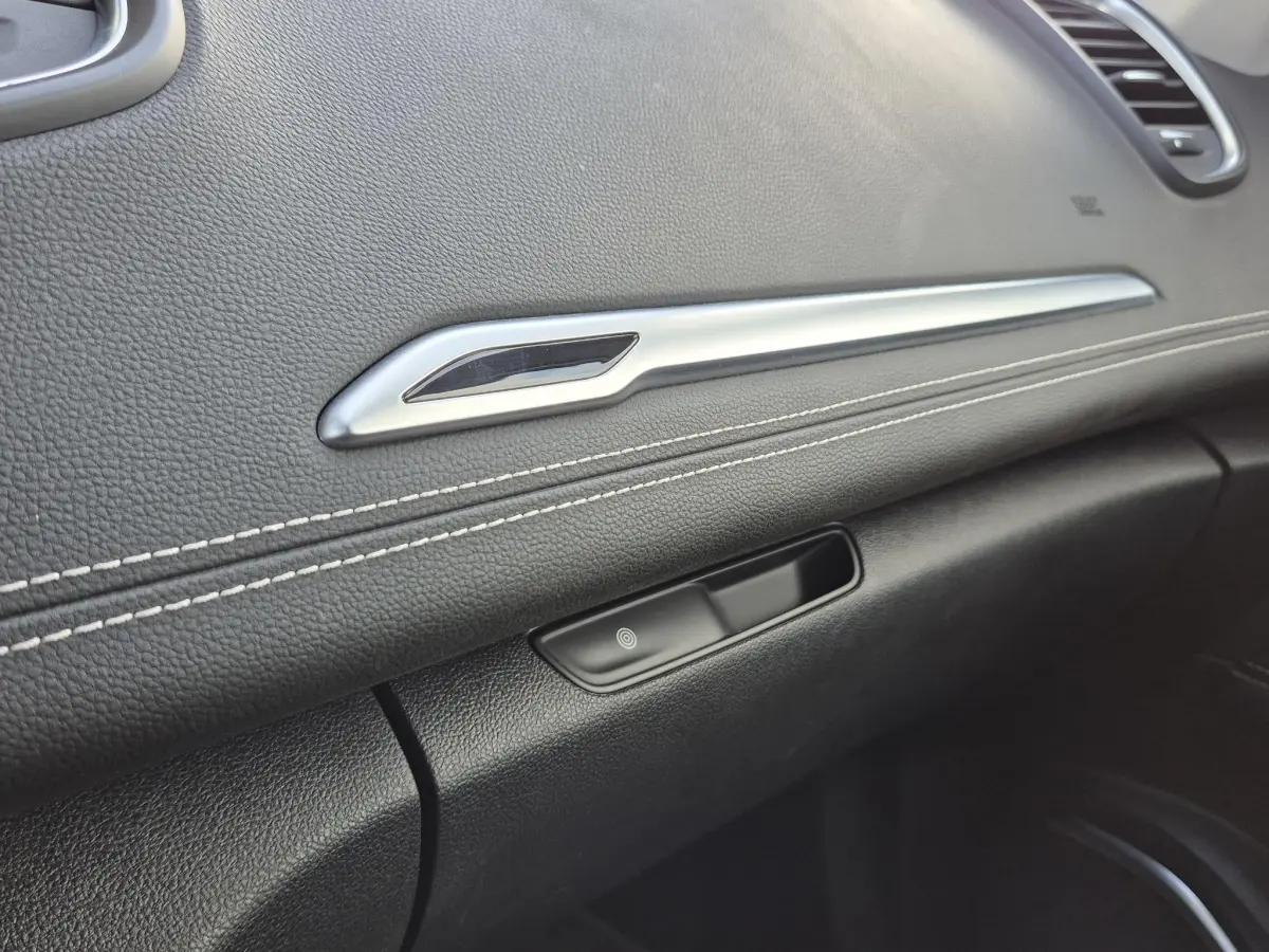 Grand Scénic 1.3 TCe 140 Techno 7pers. Camera, Blind Spot detectie, Navigatie, All Season banden