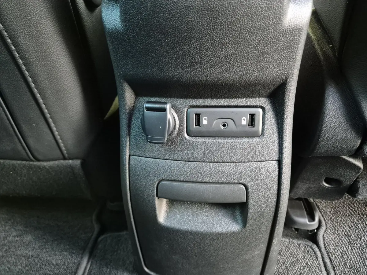Grand Scénic 1.3 TCe 140 Techno 7pers. Camera, Blind Spot detectie, Navigatie, All Season banden