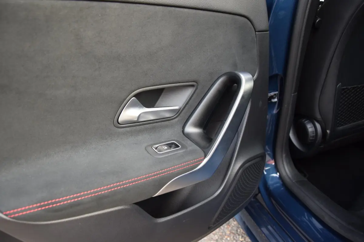 A-Klasse 180 Business Solution AMG, Panorama dak, Allseason Banden