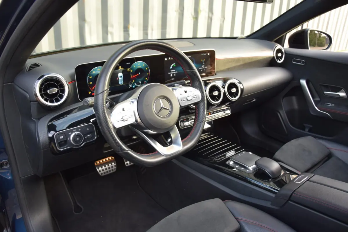 A-Klasse 180 Business Solution AMG, Panorama dak, Allseason Banden