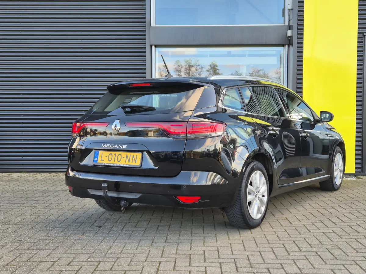 Mégane Estate 1.3 TCe 140 EDC AUTOMAAT Business Edt. Trekhaak, All Season banden, Navigatie, Apple/Android