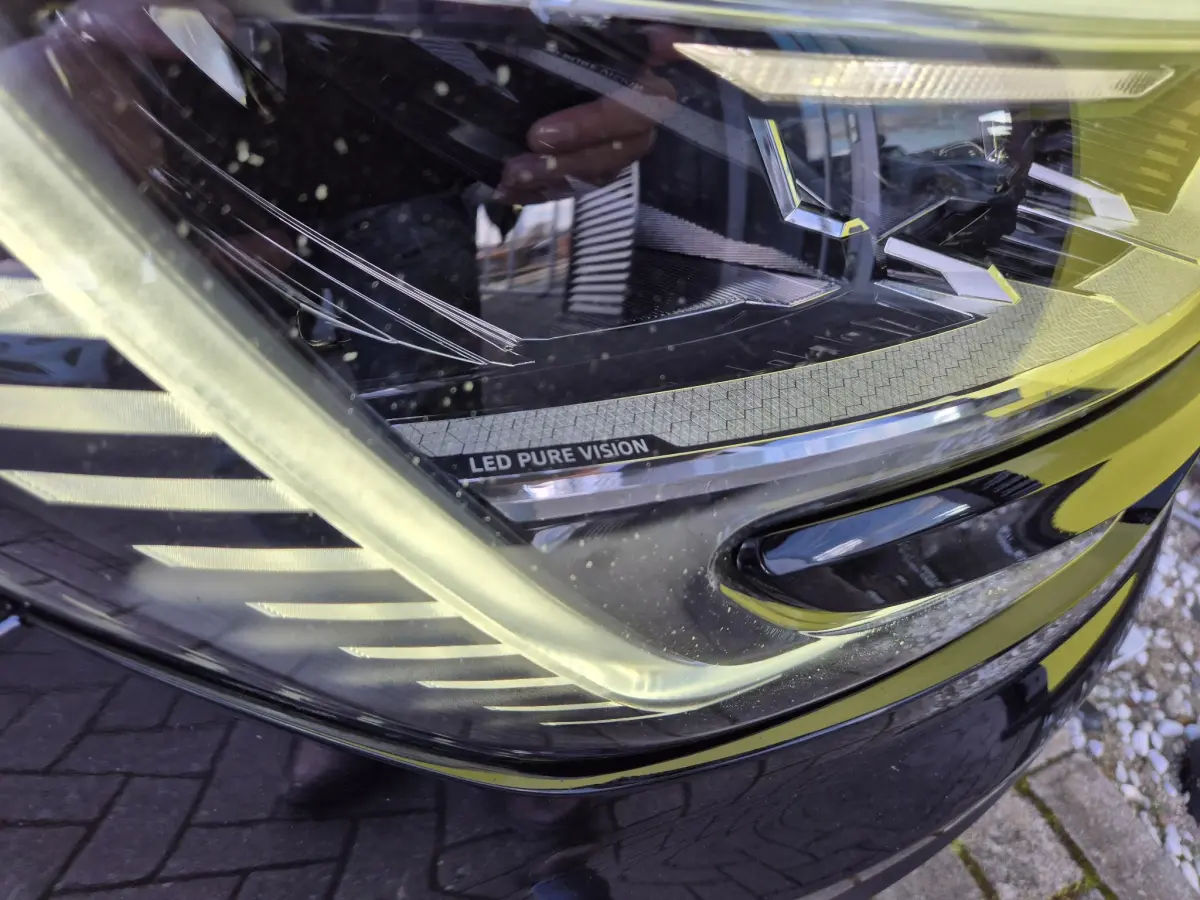 Mégane Estate 1.3 TCe 140 EDC AUTOMAAT Business Edt. Trekhaak, All Season banden, Navigatie, Apple/Android
