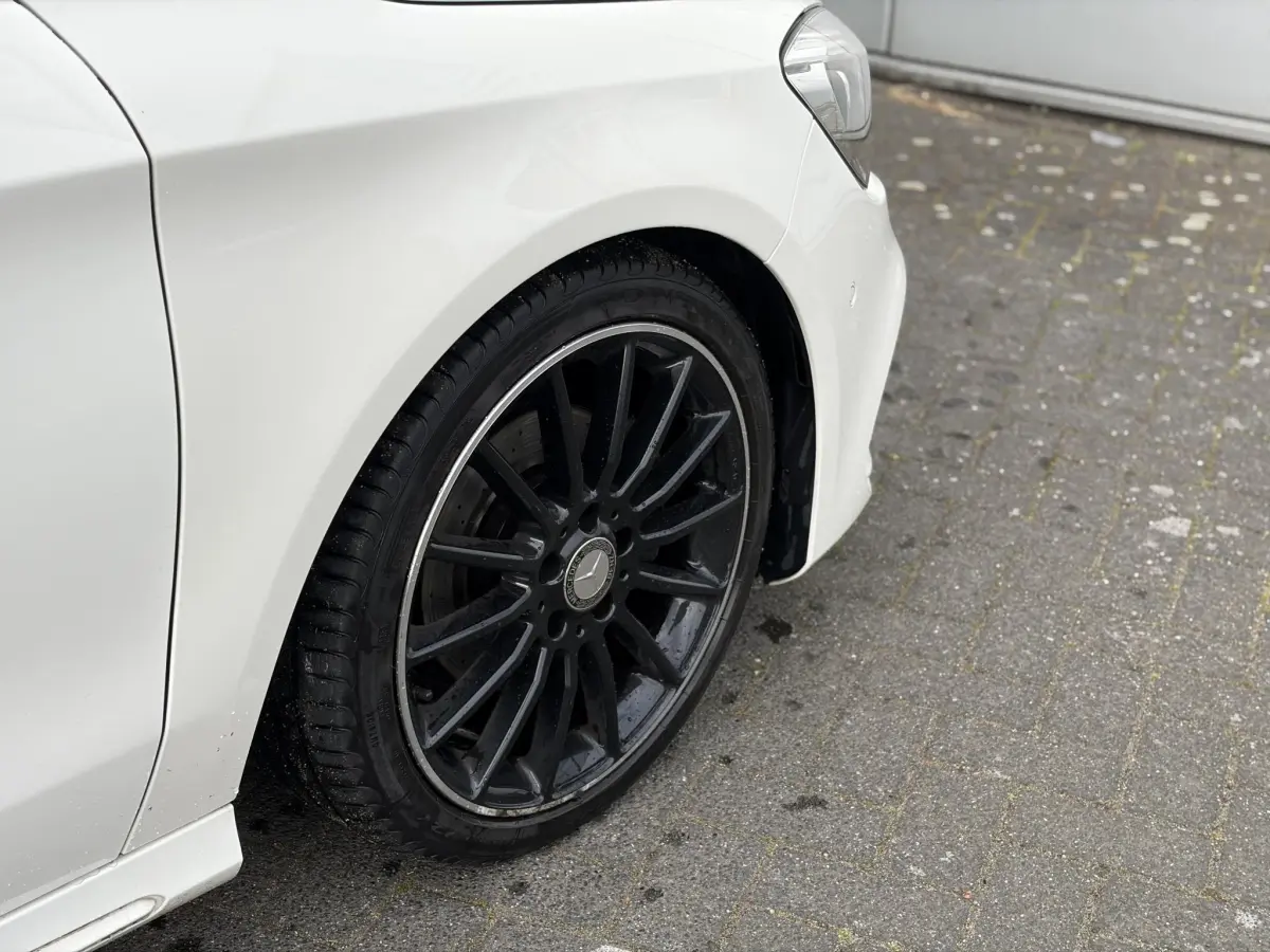 CLA Shooting Brake 180 AMG Night Edition Plus