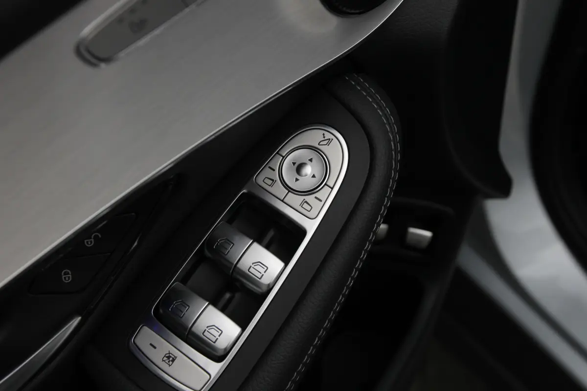 GLC 300e 4MATIC Business Solution AMG I PHEV I Aut. I Navi I Leder I Camera