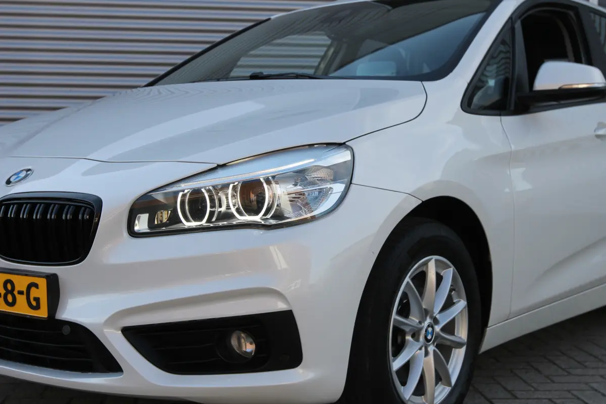 2 Serie Active Tourer 218i Corporate Lease Executive I Aut. I Navi I Climate Control I HUD