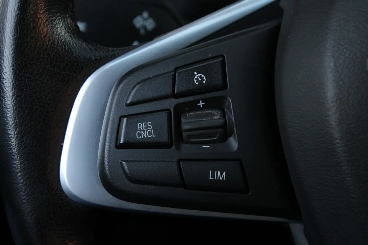 2 Serie Active Tourer 218i Corporate Lease Executive I Aut. I Navi I Climate Control I HUD