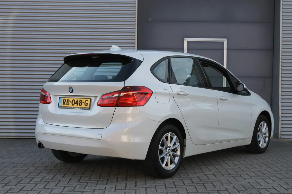 2 Serie Active Tourer 218i Corporate Lease Executive I Aut. I Navi I Climate Control I HUD