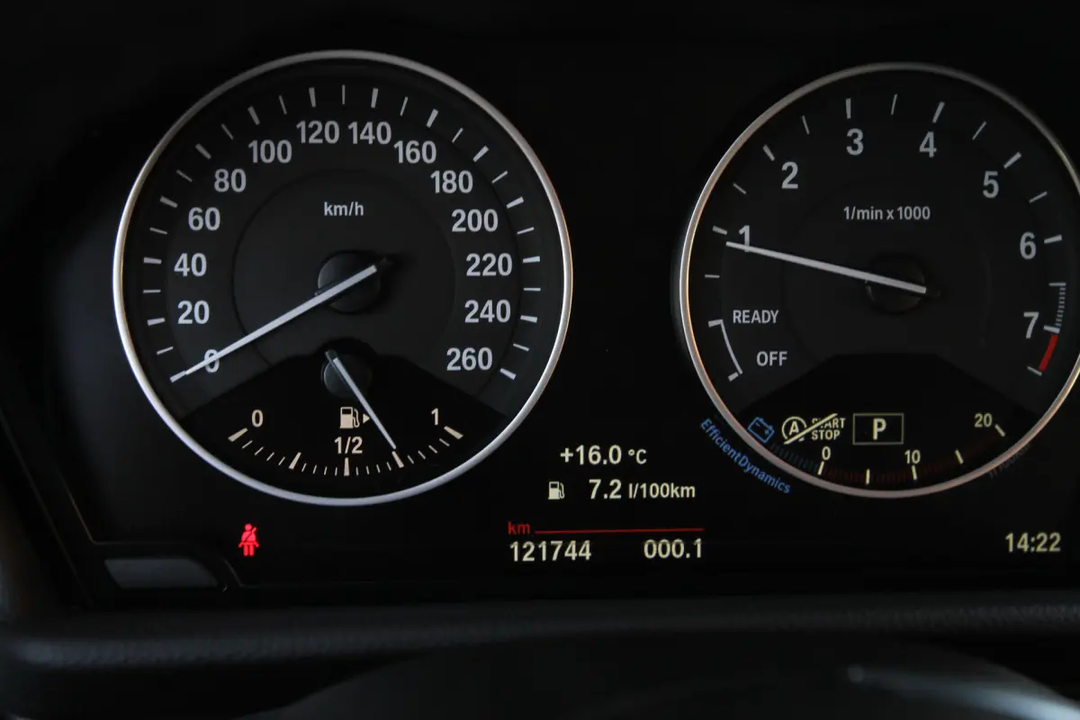 2 Serie Active Tourer 218i Corporate Lease Executive I Aut. I Navi I Climate Control I HUD