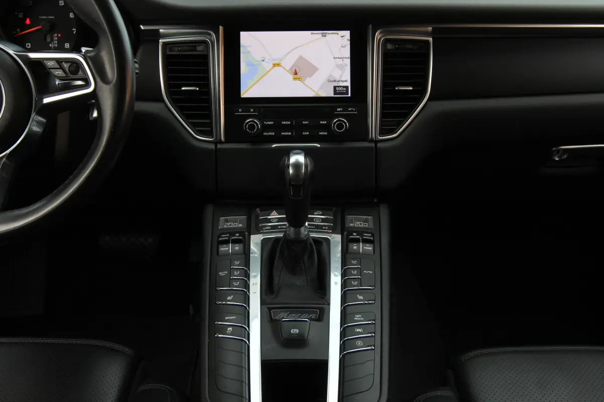 Macan 2.0 I Aut. I Navi I Leder