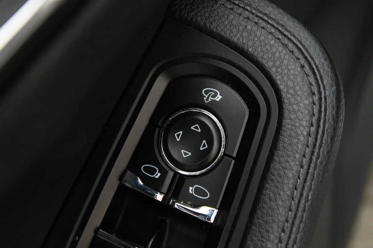 Macan 2.0 I Aut. I Navi I Leder