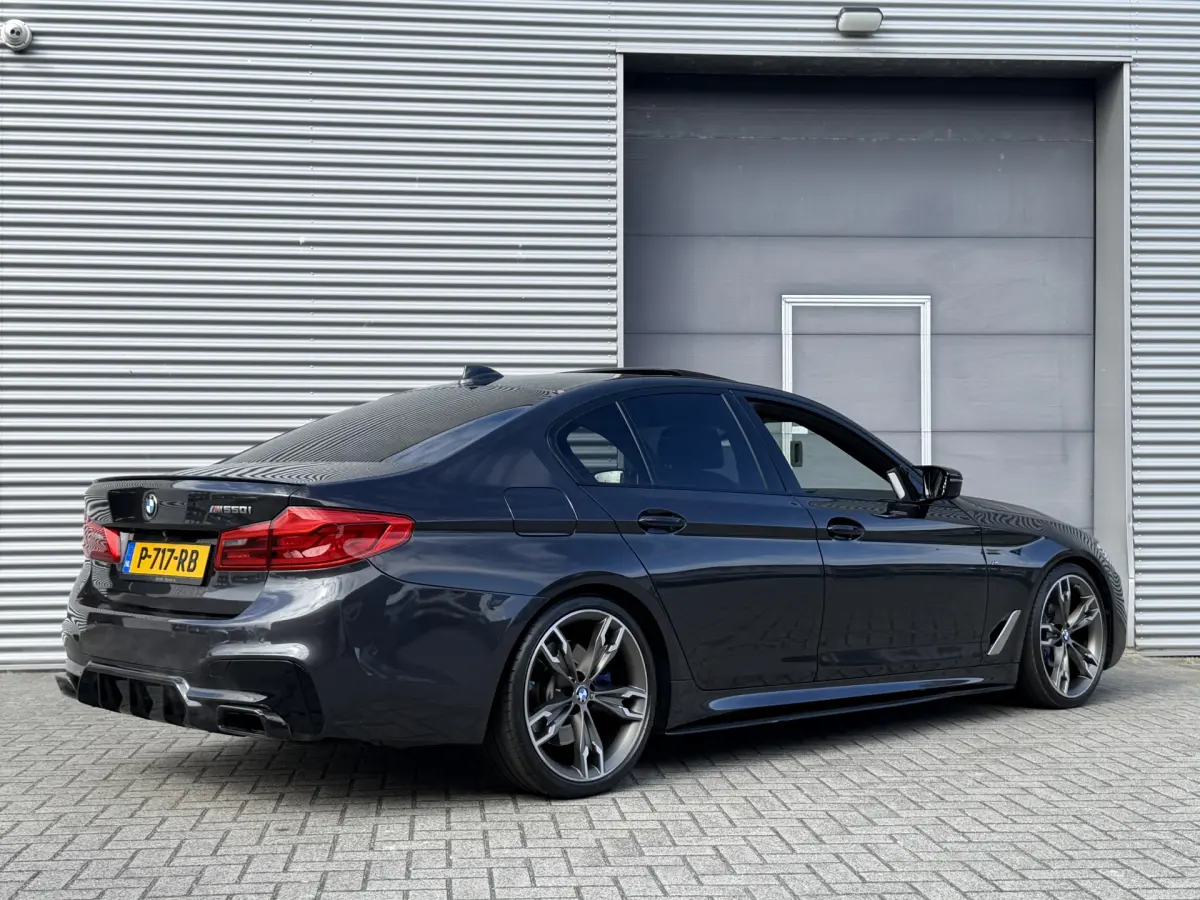 5 Serie M550i xDrive High Executive I Aut. I 463 PK I Leder I Schuifdak I Carplay