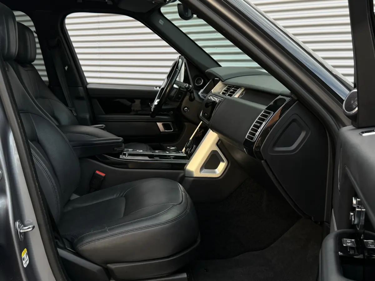 Range Rover P400e Vogue I PHEV I Aut. I Pano.dak I Carplay I Camera I Leder