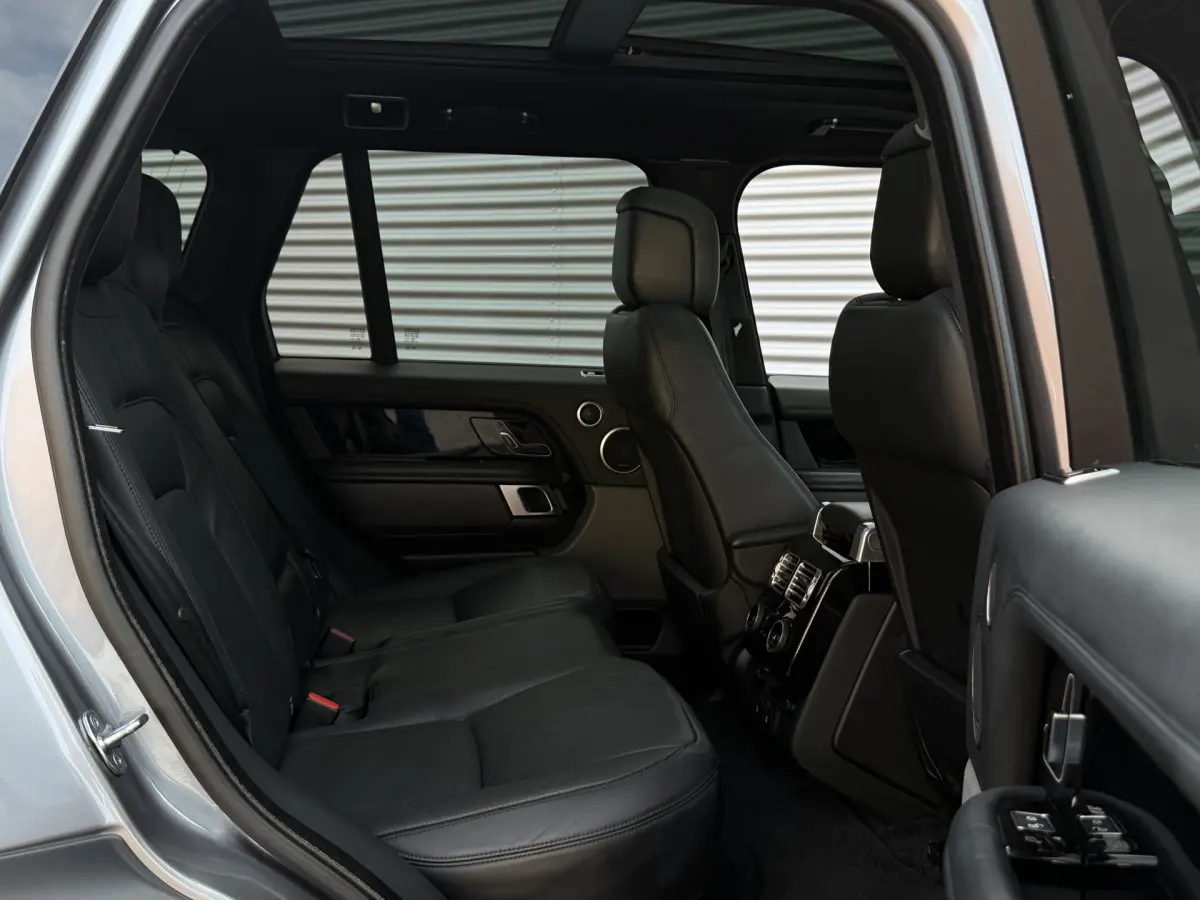 Range Rover P400e Vogue I PHEV I Aut. I Pano.dak I Carplay I Camera I Leder