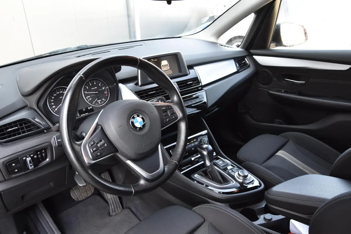 2 Serie Active Tourer 218i | Cruise | Climate | Trekhaak |