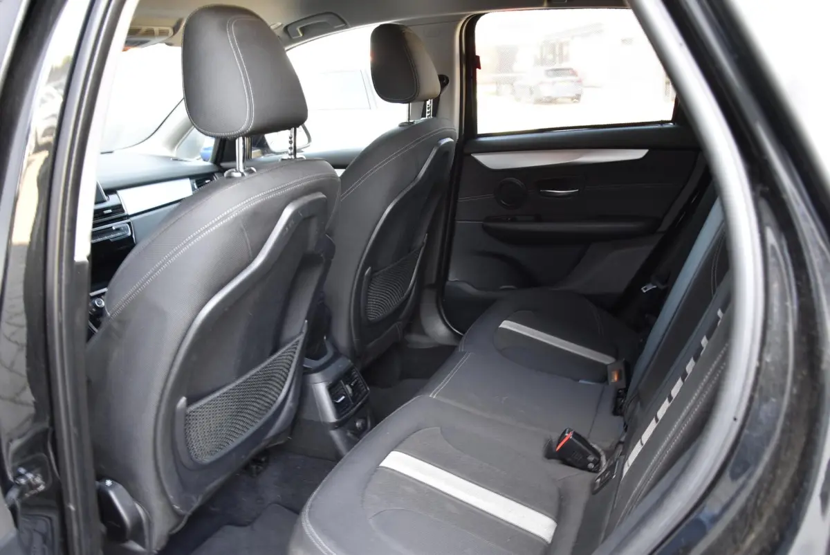 2 Serie Active Tourer 218i | Cruise | Climate | Trekhaak |