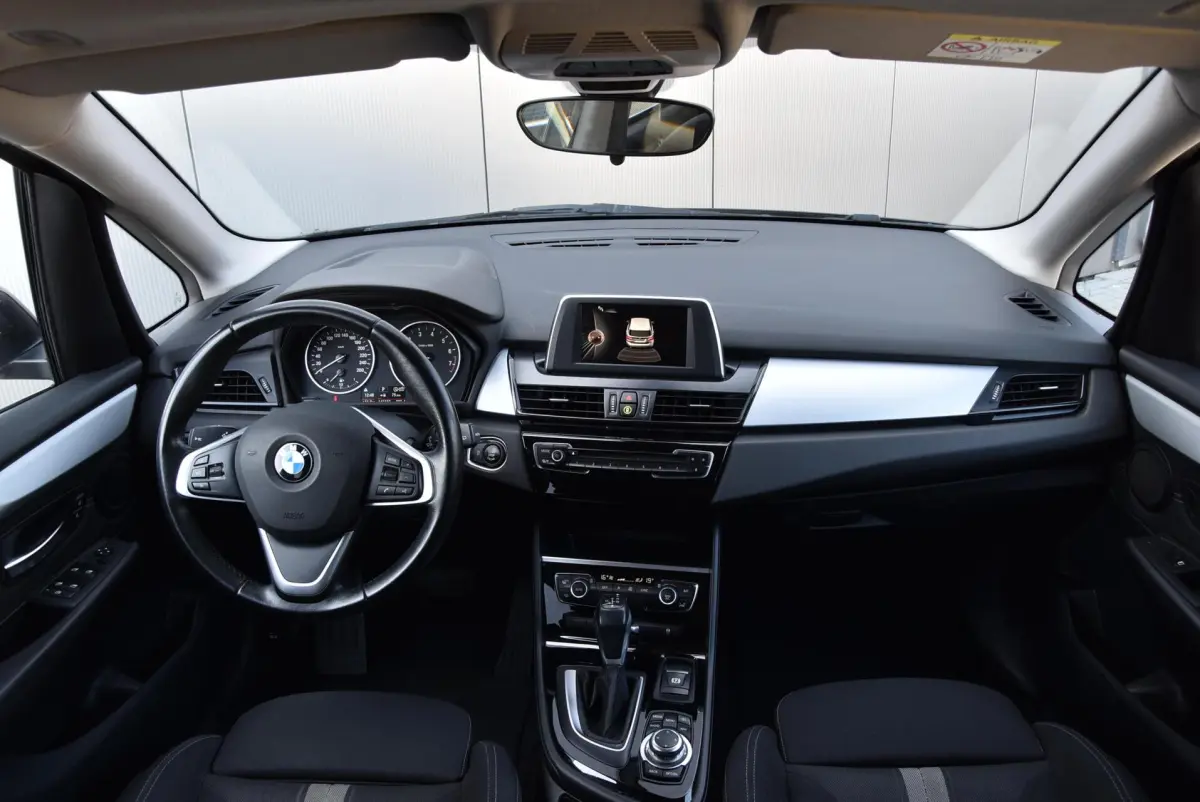 2 Serie Active Tourer 218i | Cruise | Climate | Trekhaak |