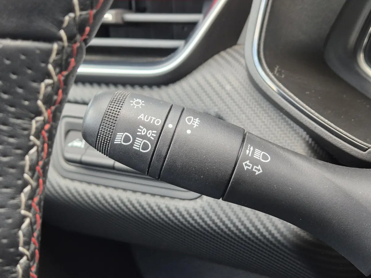 Clio 1.6 E-Tech Hybrid 140 R.S. Line Camera, Navigatie, All Season banden, Sportinterieur, Apple/Android