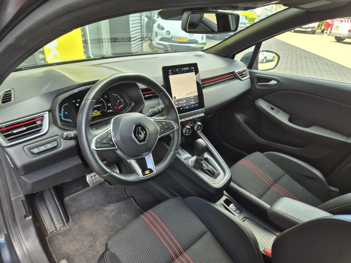 Clio 1.6 E-Tech Hybrid 140 R.S. Line Camera, Navigatie, All Season banden, Sportinterieur, Apple/Android