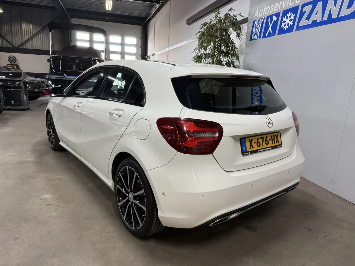 A-Klasse 180 Ambition // 17 inch // Stoelverw. // Navi