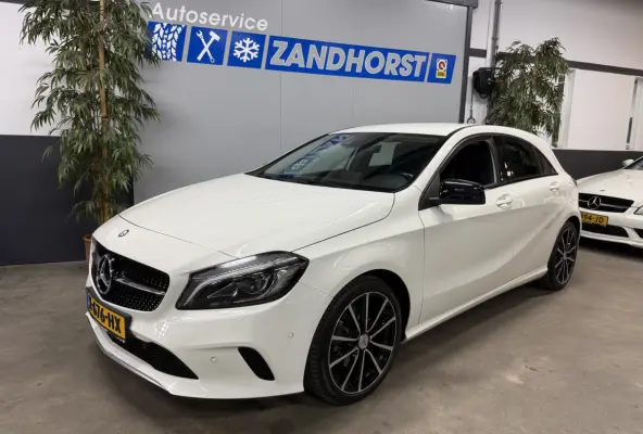 A-Klasse 180 Ambition // 17 inch // Stoelverw. // Navi