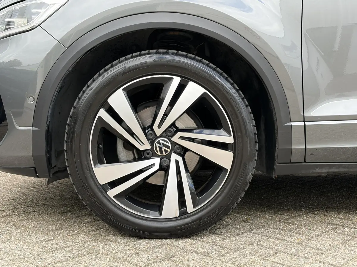 T-Roc 1.5 TSI R-Line Business+ | 3x R Line | Virtual | Pano | Camera | Keyless |
