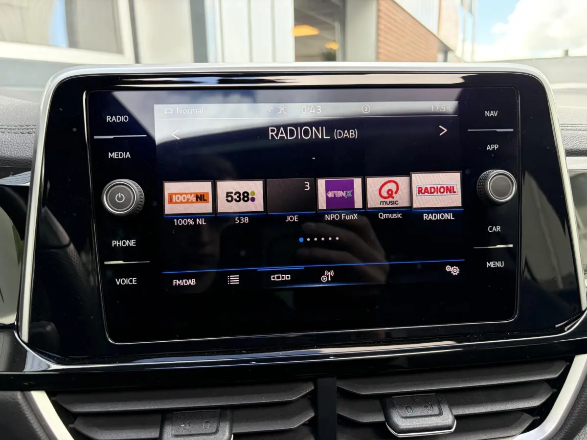T-Roc 1.5 TSI R-Line Business+ | 3x R Line | Virtual | Pano | Camera | Keyless |