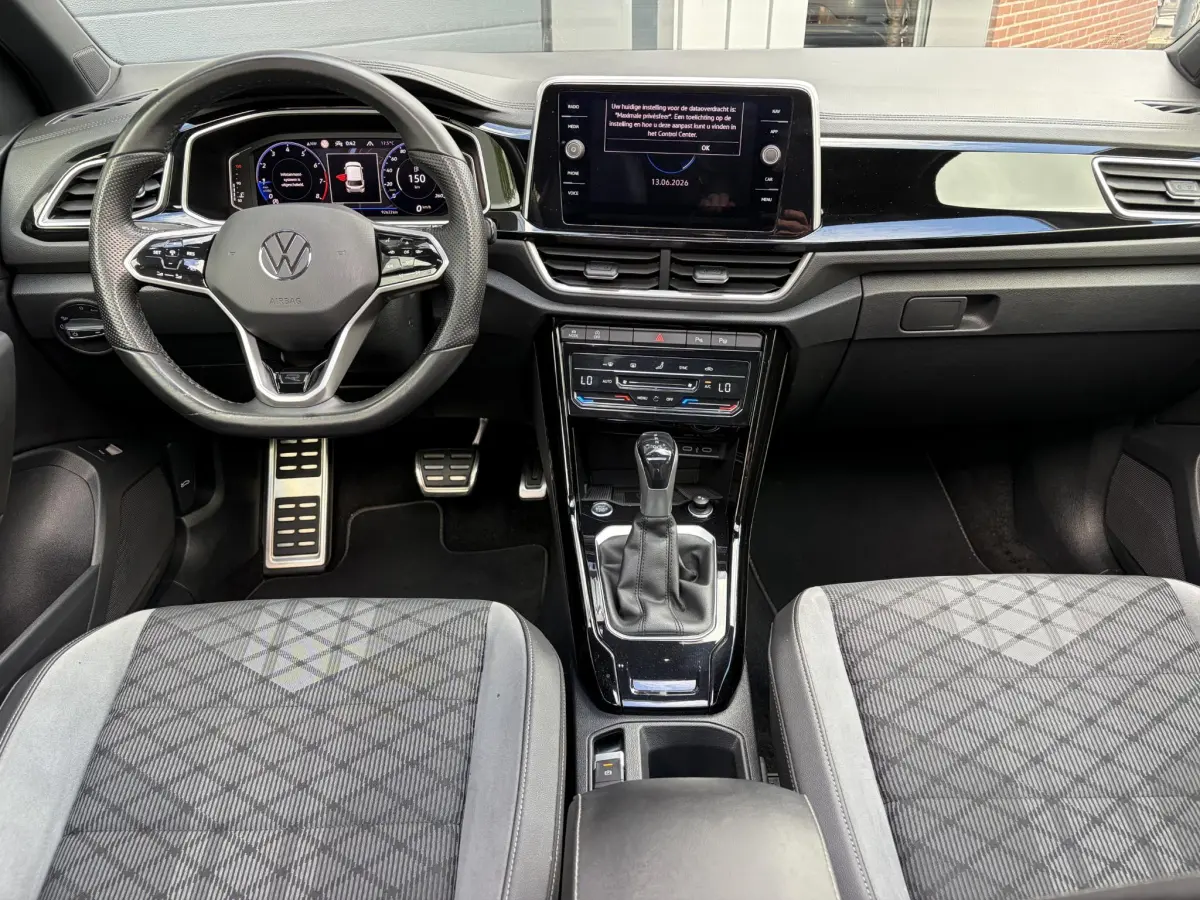 T-Roc 1.5 TSI R-Line Business+ | 3x R Line | Virtual | Pano | Camera | Keyless |