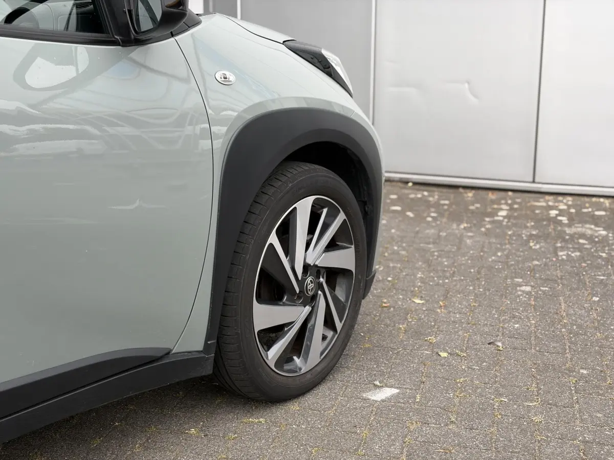 Aygo X 1.0 VVT-i S-CVT Premium Design Pack/Adaptive cruise/Clima/VOL!