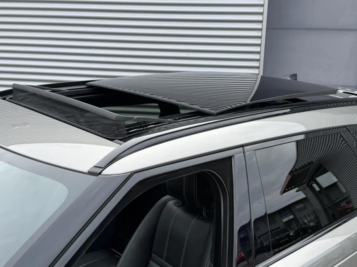 Range Rover Velar 2.0 P300 Turbo AWD R-Dynamic HSE I Aut. I Pano.dak I Leder I Camera I Carplay I ACC I HUD