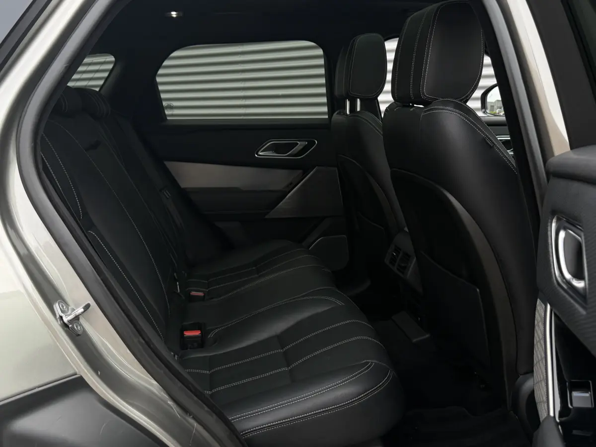 Range Rover Velar 2.0 P300 Turbo AWD R-Dynamic HSE I Aut. I Pano.dak I Leder I Camera I Carplay I ACC I HUD