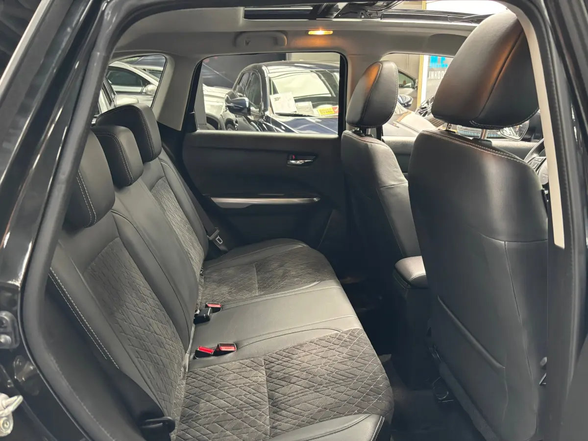 Vitara 1.0 Boosterjet Stijl