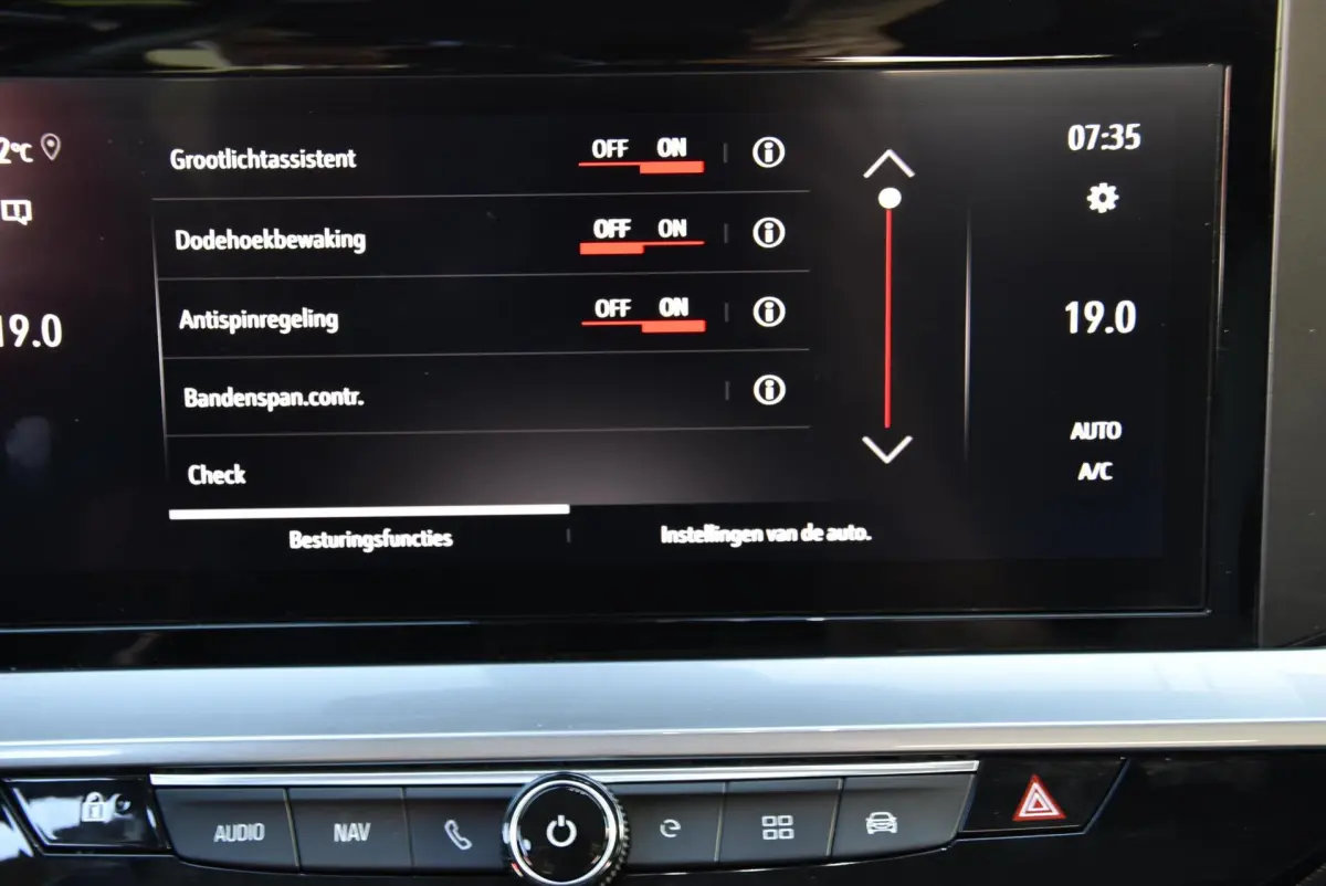 Mokka-e Business Elegance 50-kWh 11kw bl.