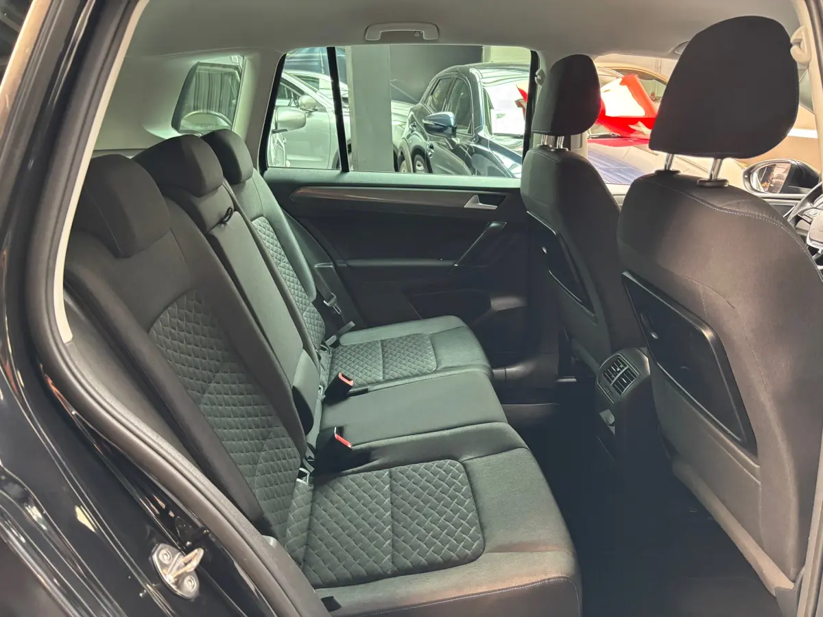 Golf Sportsvan 1.0 TSI Highline Edition Camera / Navigatie