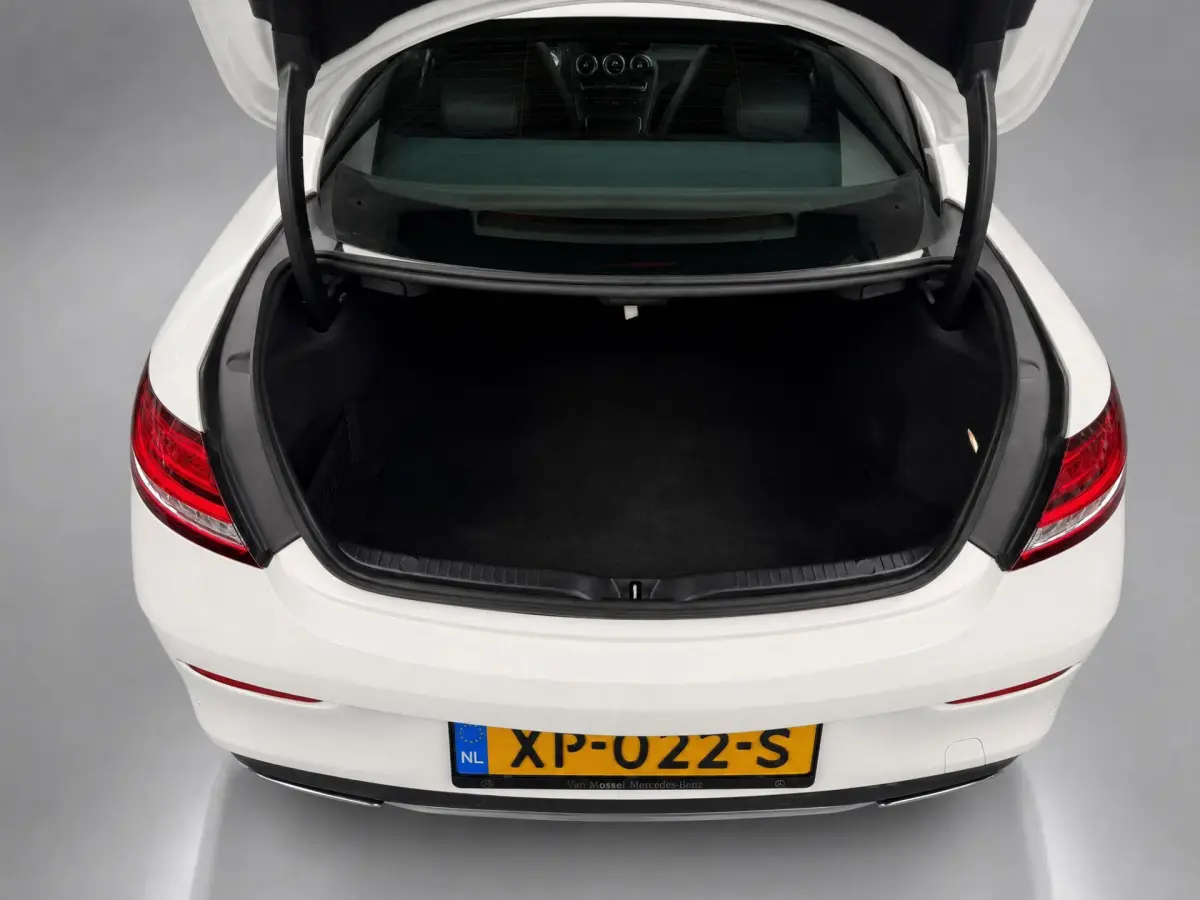 C-Klasse Coupé 180 Premium Plus Pack |Pano|
