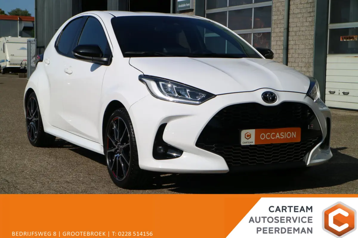 Yaris 1.5 Hybrid GR Sport | Automaat! | Blindspot | Carplay! |
