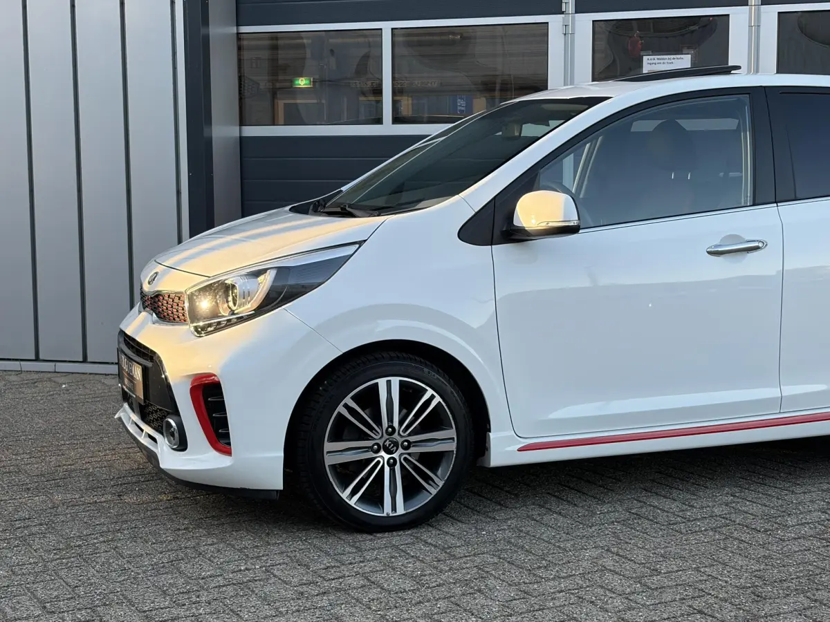 Picanto 1.2 CVVT GT Line | Pano | Camera | Sensoren | Climate | Lichtmetaal |