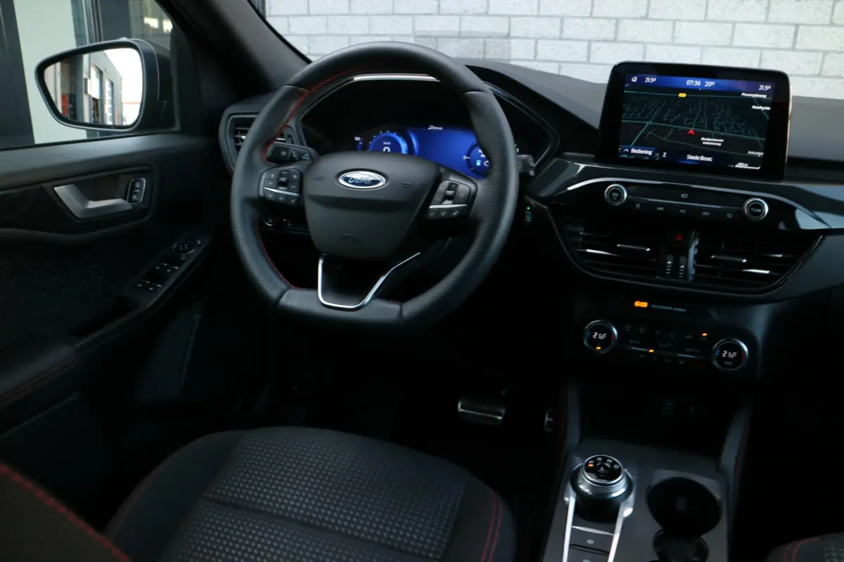 Kuga 2.5 PHEV ST-Line | Camera | Trekhaak | Goed onderhouden! |